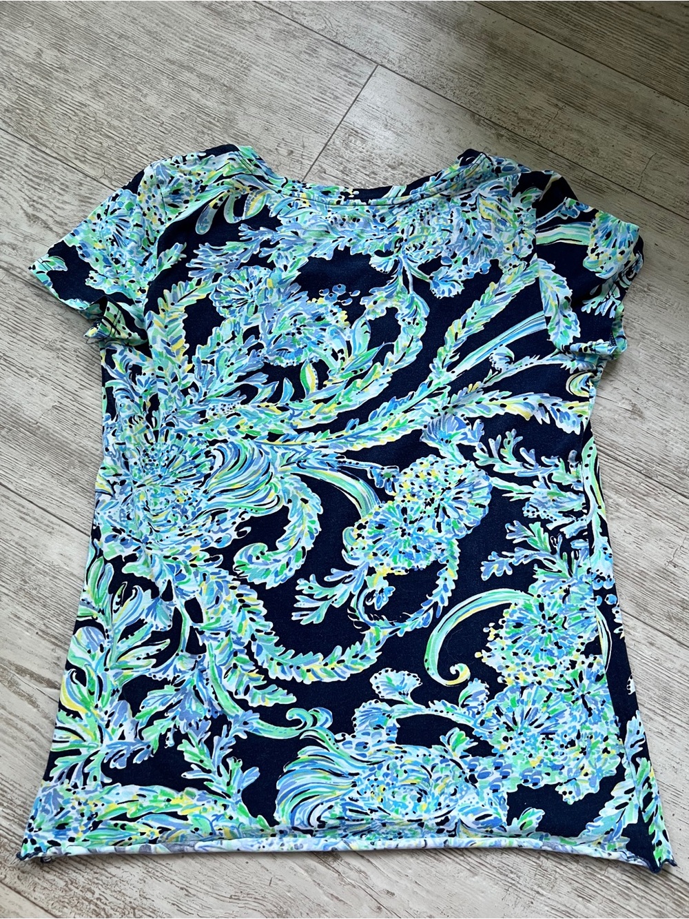 Lilly Pulitzer High Tide Navy Floral Vine Short Sleeve Lettuce Hem Small - Picture 7 of 7